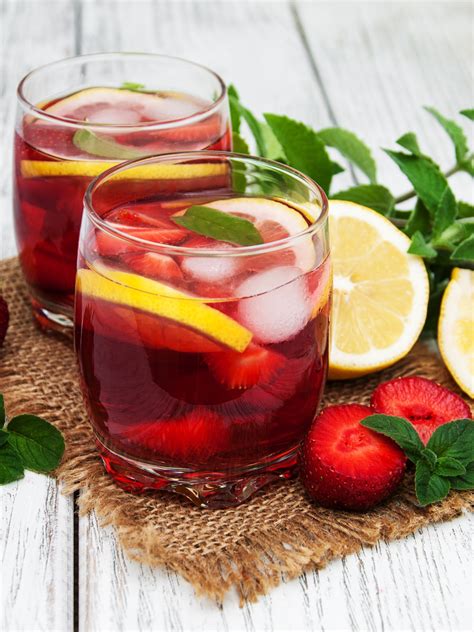 Download wallpaper ice, lemon, strawberry, glasses, lemonade, Olena ...