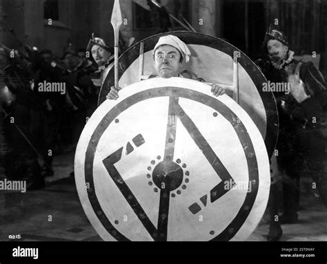 DON QUIXOTE [BR / FR 1933] aka ADVENTURES OF DON QUIXOTE GEORGE ROBEY ...