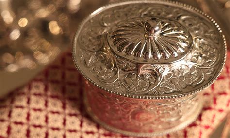 Silver Plated Box With Lid – Mérci Dehradun