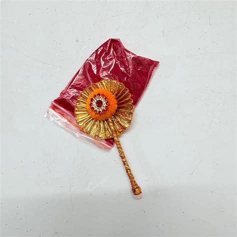 Santarms Sindoor Kumkum Powder, 10g, with Traditional Tilak Applicator ...