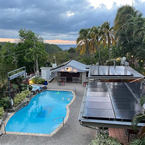 THE LAZY PARROT INN (Rincon) - Hotel Reviews, Photos, Rate Comparison ...