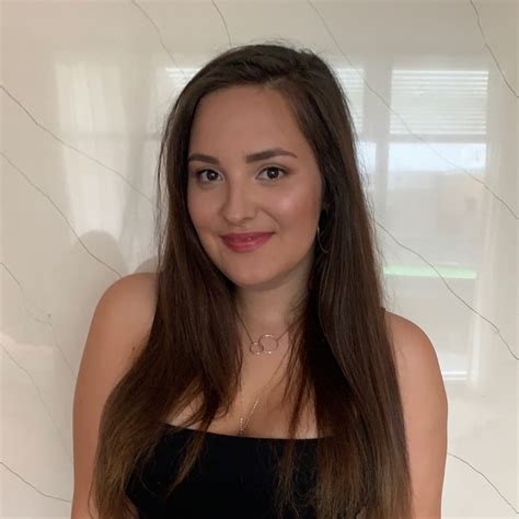 Nicole - English teacher - ₹1287/h