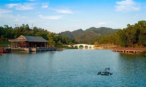 【置业华发】香山湖最佳CP：珠海唯一“双湿地”公园在这里！ 还有十里滨水长廊！_生态