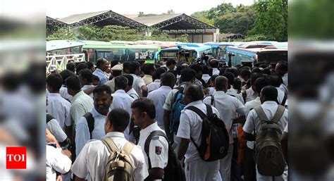 BMTC WOMEN STRIKE: Snap stir by BMTC women staffers disrupts services ...