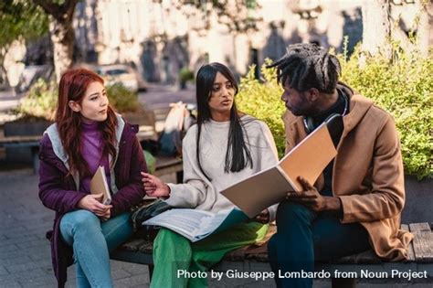 Adult Group Learning 的图像结果