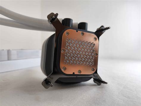 Corsair iCUE LINK TITAN 360 RX RGB review: Is it worth it?