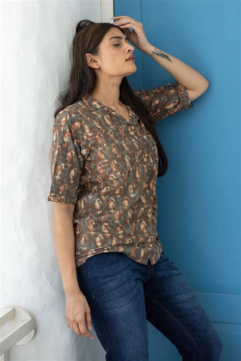 Mehfil-e-Rutba Women's Pure Cotton Half-Sleeve Shirt - SPARSA India