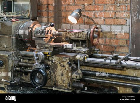 Old Machine Tools 的图像结果