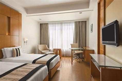 Ramada by Wyndham Jaipur Bar and Lounge: Pictures & Reviews - Tripadvisor