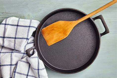 The 9 Best Utensils for Cast Iron Cookware - Tales from the Chef