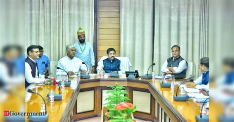 UP govt reviews initiatives, financial management, industrial ventures ...