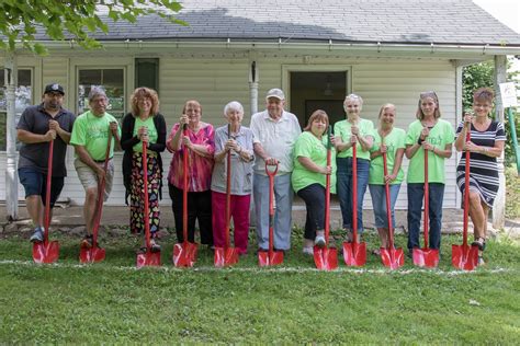 Red Tulip Project Continues to Blossom | Geauga County Maple Leaf