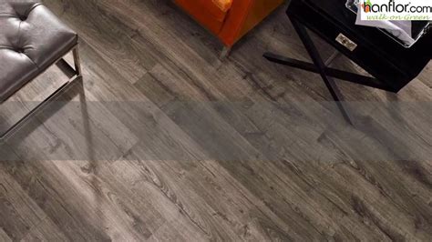 A Guide To High Gloss Vinyl Plank Flooring - Flooring Designs