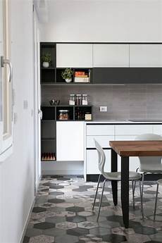pavimento cucina cucina moderna con pavimento in cementine pavimento cucina cucina moderna con pavimento in cementine