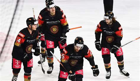 Deutschland Cup: Junges DEB-Team startet mit Sieg | SPOX