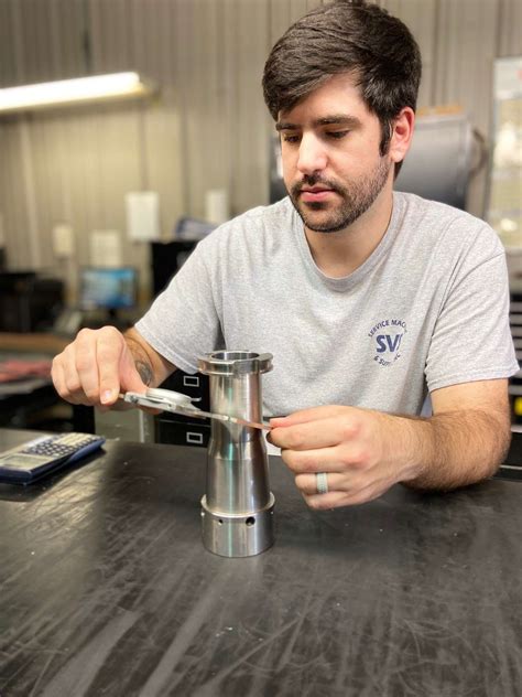 Computer Service Machine 的图像结果