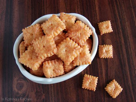 Homemade Cheez-Its