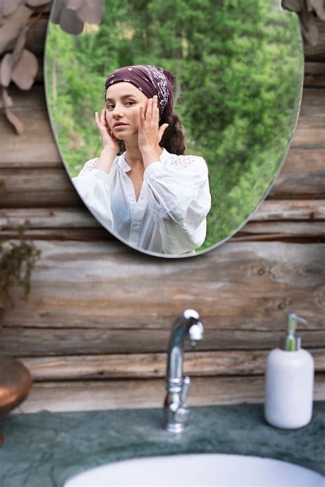 Page 3 | Hair loss bathroom Images - Free Download on Freepik