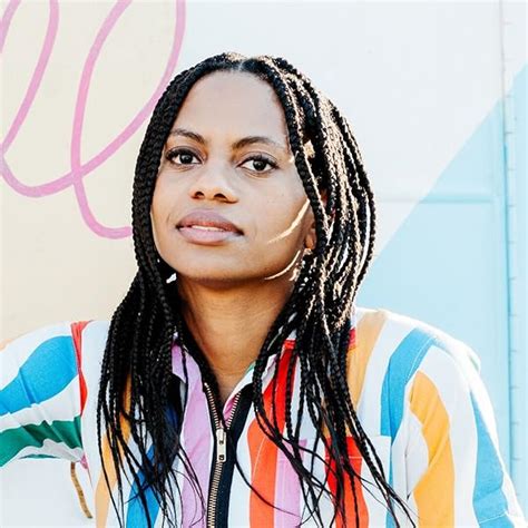 Check, Please!: # Hockey : Ukazu, Ngozi: Amazon.in: Books