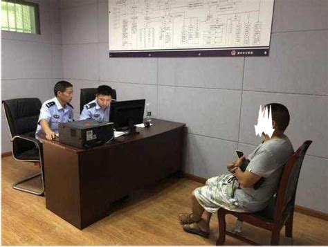 警察做笔录卡通高清png免抠元素图片_卡通手绘_编号11681723_红动中国
