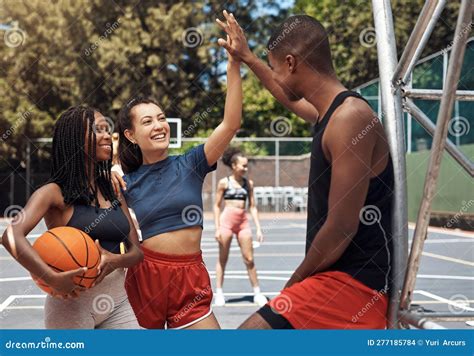 Basketball Teamwork 的图像结果