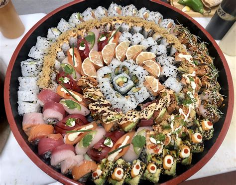 [Pro/Chef] VIP Sushi Platter : r/food