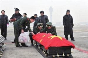 孙中山南京葬礼现场：灵柩重达半吨，上万南京市民为其送葬