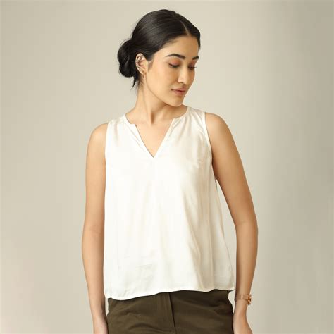 Ivy Split V-Neck Top in Ecru | Linen Cotton Women's Wear | Saltpetre