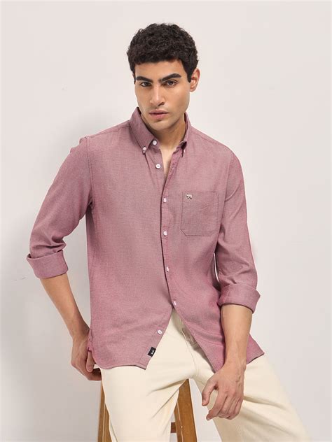 Shop Red Solid Cotton Blend Slim Fit Casual Shirt Online. – bearhouseindia