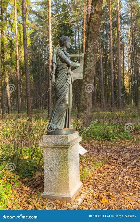 Sculpture of Erato in the Pavlovsk Park. Editorial Stock Image - Image ...