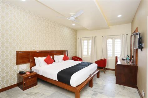 Capital O Kumily Gate, Capital O Thekkady, Book @ ₹628 - OYO