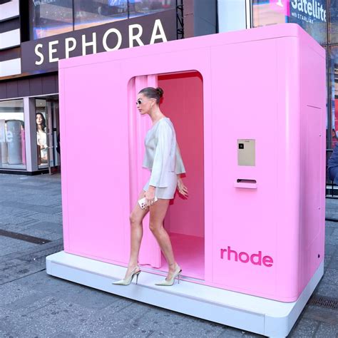 Hailey Bieber Brings Her Beauty Brand Rhode to Sephora - The New York Times