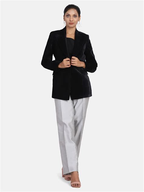Shop The Best Ladies Velvet Blazer For Women - Black | PowerSutra