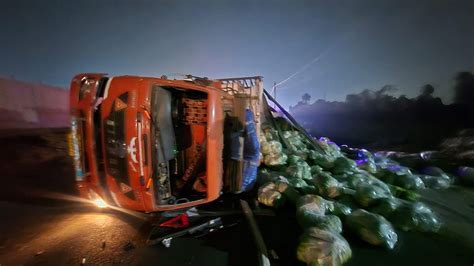 Indore News: Banana-Loaded Truck Overturns On Bypass, Disrupts Traffic