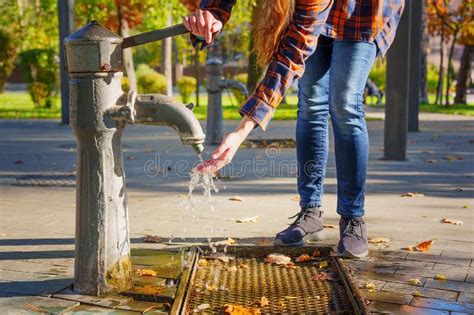 Woman Using Pump 的图像结果