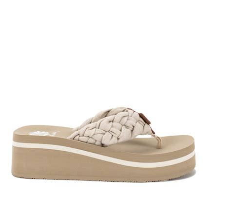 Yellow Box Shoes Logo