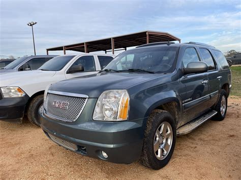 2007 GMC YUKON DENALI SUV - J.M. Wood Auction Company, Inc.