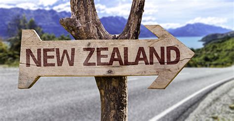 新西兰护照什么样？如何入籍新西兰？ - 知乎