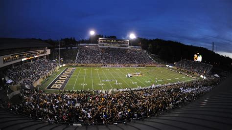 Waldo Stadium - Kalamazoo, MI : r/stadiumporn