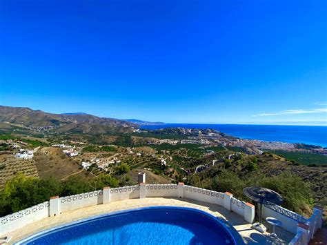 Venta Casa / Chalet en Almuñécar, Rancho Rio Verde con Piscina