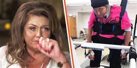 Abby Lee Miller de "Maman, gérantes d’estrade" réapprend à marcher après s'être cassé 4 os à ...