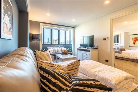 SuperHost 1BR Sukhumvit BTS Nana 5 min 300M Wifi - Apartments for Rent ...