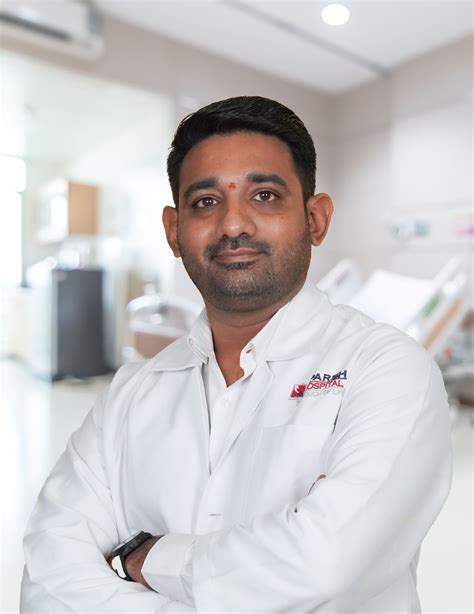 Thyroidectomy: What It Is, Complications & Recovery | SPARSH Hospital