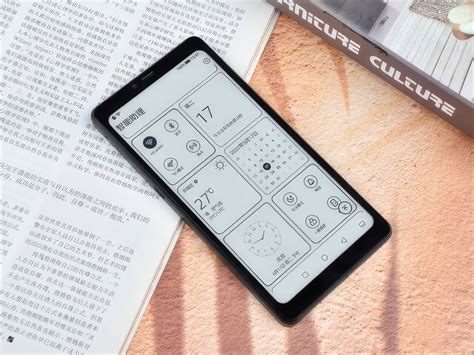 Hisense A9 Pro startet als E-Ink-Smartphone mit Hi-Fi-Ambitionen ...