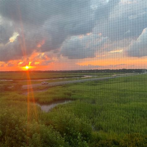 THE SUNSET INN (Sunset Beach) - B&B Reviews, Photos, Rate Comparison ...