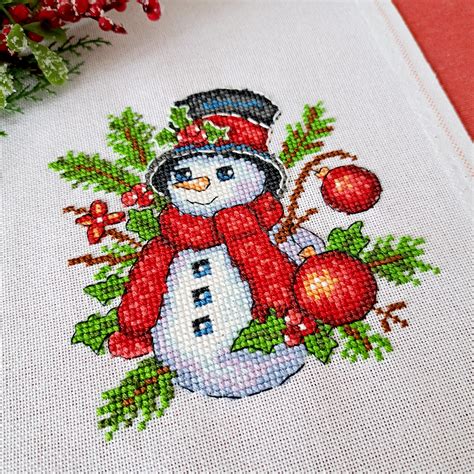 Artmishka Snowman Ornament - Christmas Cross Stitch Pattern - 123Stitch