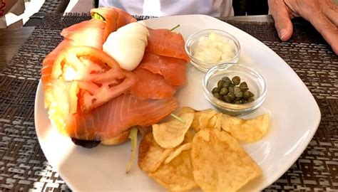 Rememberable hamburger. - Reviews, Photos - Bom Apetite - Tripadvisor