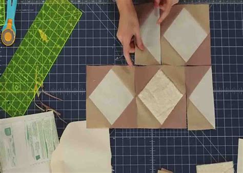 Stacking Blocks Quilt Tutorial - DIY Joy