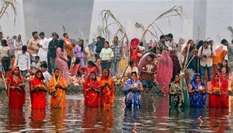 Chhath Puja 2025: Delhi CM Rekha Gupta Declares Govt Holiday - Check ...