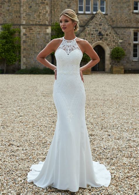 Wedding Hairstyles For Halter Neck Dresses | dev.onallcylinders.com